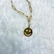 Load image into Gallery viewer, WINKING SMILE NECKLACE
